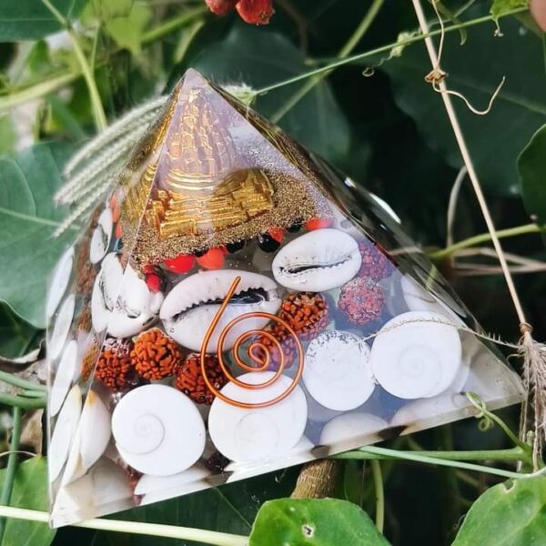 Dhan Laxmi Shree Yantra Pyramid - Image 3